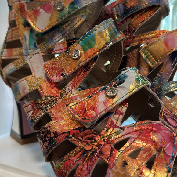 Spring Step L Artiste Multicolor Strappy Heels - Picture 13 of 13